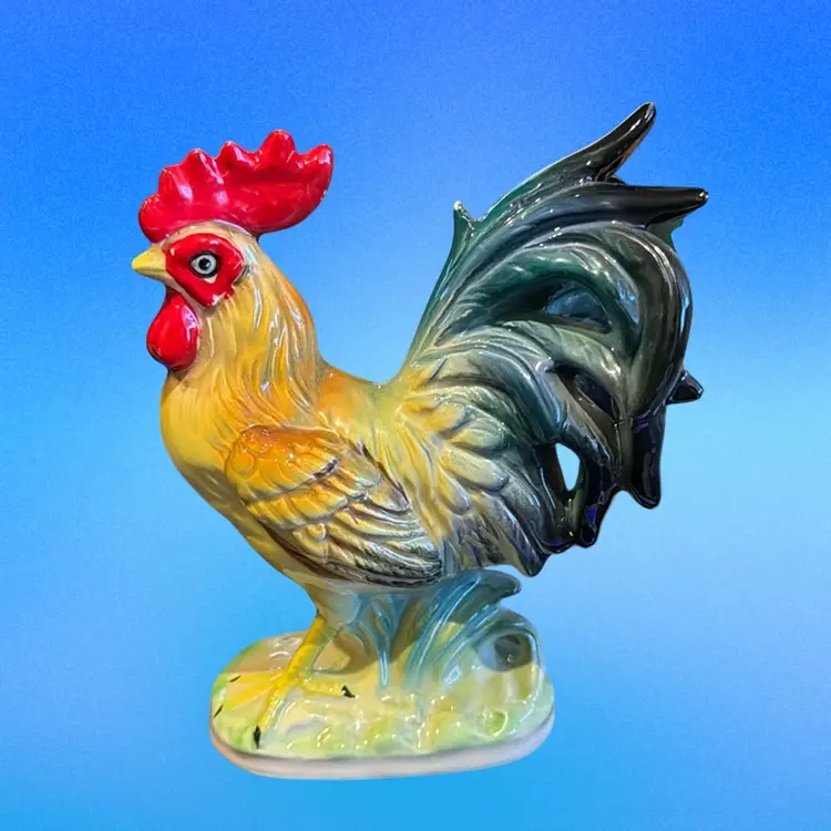 Norcrest Rooster & Chicken Salt & Pepper Shakers ( Chip As Shown On Chicken)