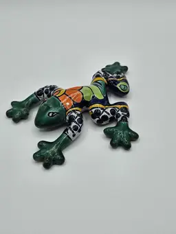 Talavera Green Frog Colorful, 4 Repaired Legs
