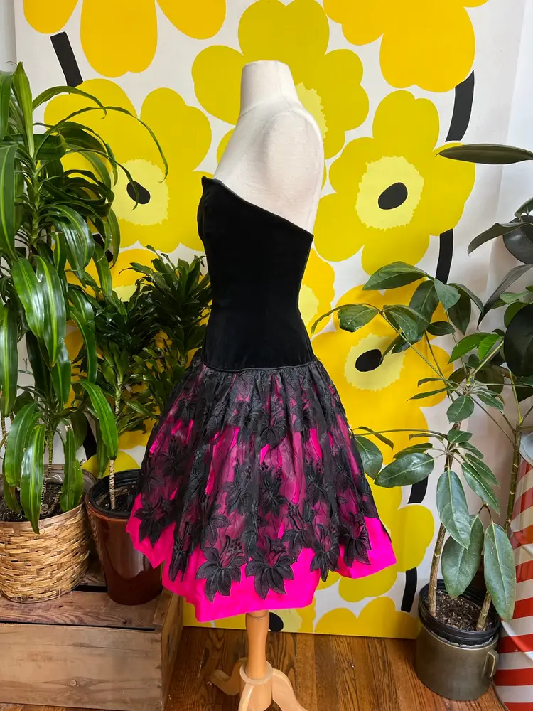 INSANE 80s Velvet Corset V plunge Petticoat Cocktail Dress 