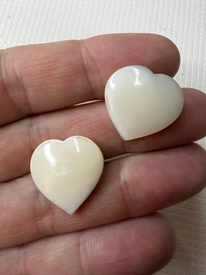 Beautiful Vintage Mother of Pearl Earrings Heart