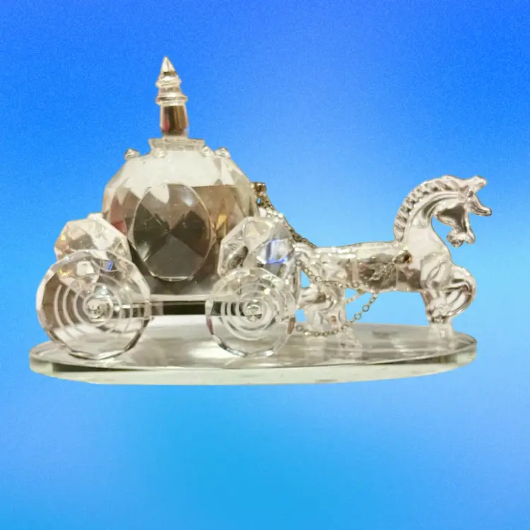 Vintage Godinger Shannon Crystal Horse Drawn Wedding Carriage Figurine
