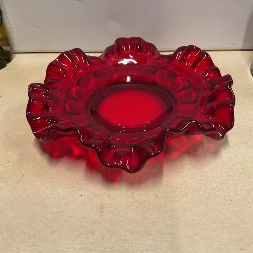West Moreland Ruffle Dish