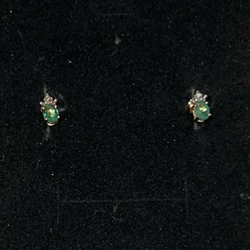 10K Gold Emerald & Diamond Chip Earrings 3mm Oval Emerald Stones