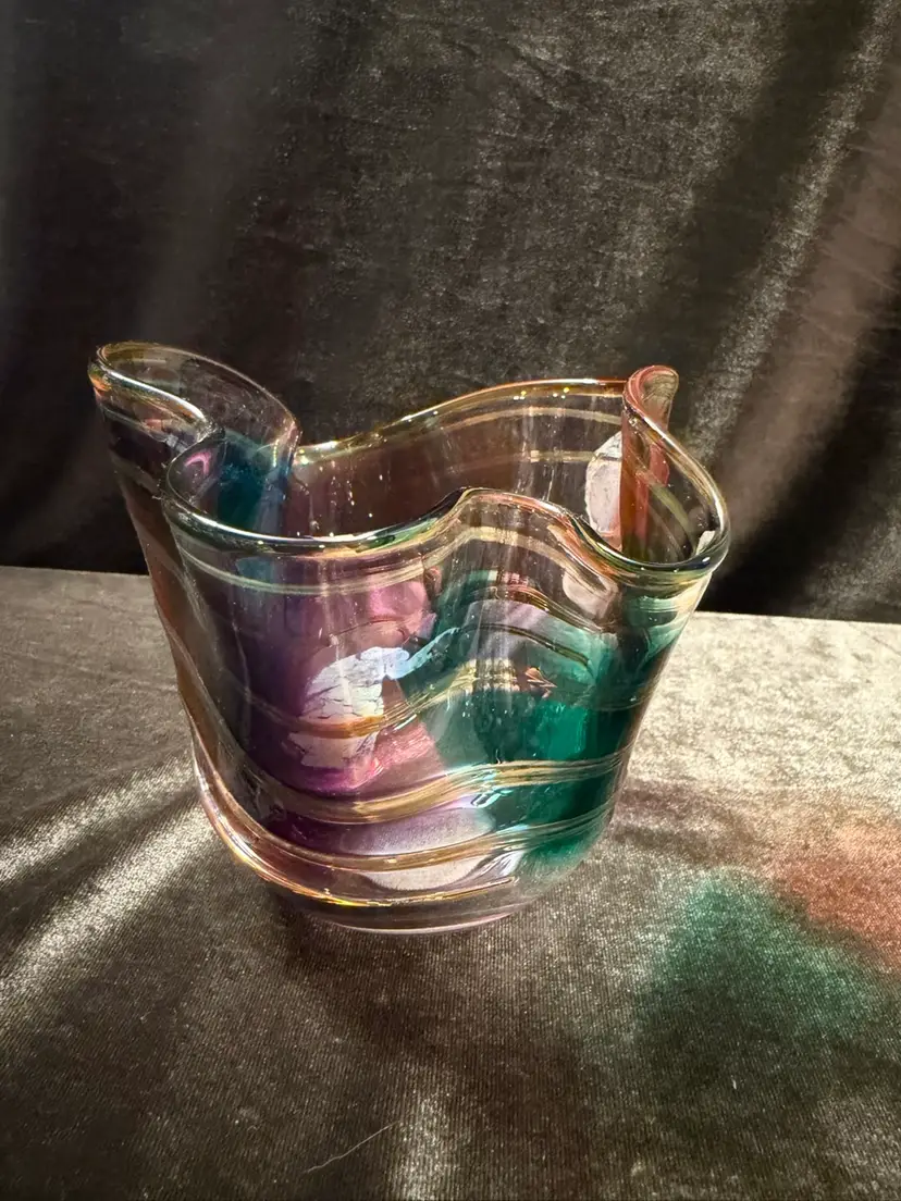 Gorgeous “Scott & Laura Curry” Signed Multicolor Art Glass Handkerchief Bowl 1993 ~4.5” Tall x 4.5” Wide