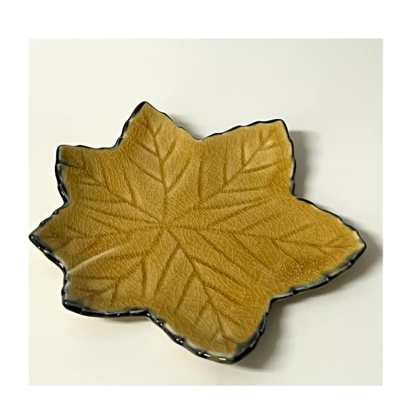 Pier 1 Light Brown Ceramic Pottery Maple Leaf Trinket Dish Jewelry Tray Nakagama Japan 4.5 in