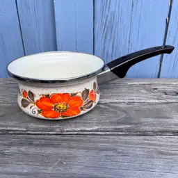VTG MCM 1 Qt Sanko Enamel Ware Show Ware Orange Country Flowers Sauce Pan Pot