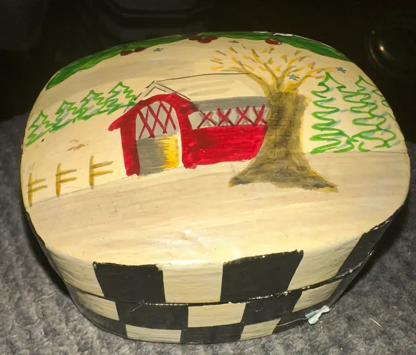 Vintage Lacquered Hand Painted Trinket Box w/ Lid featuring a Winter Scene & Landscape Good condition