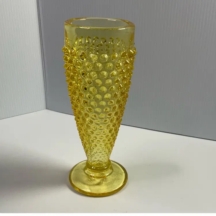 #01 011 Smith Amber Hobnail Vase