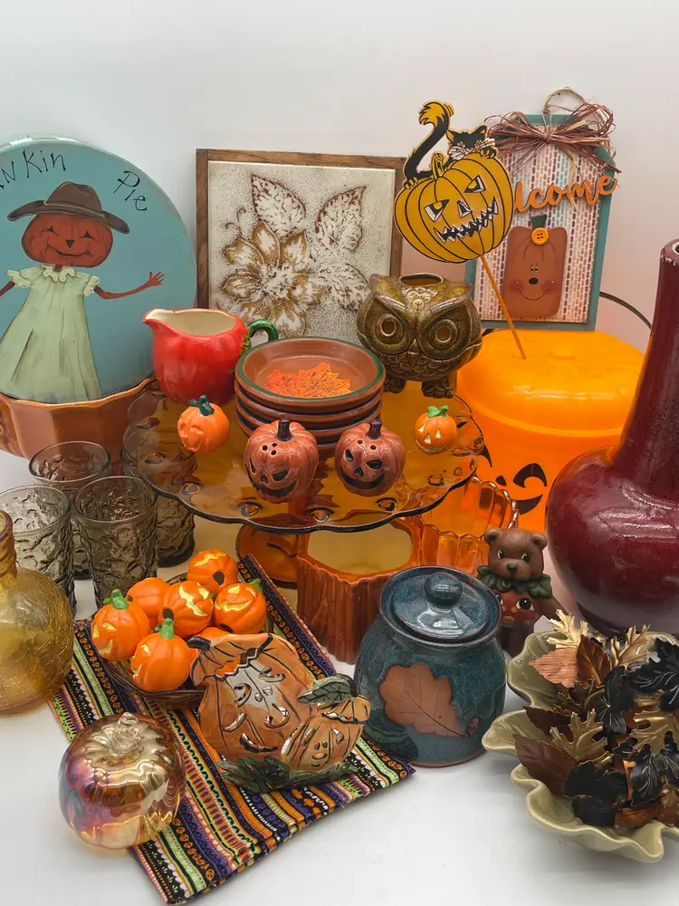 It’s Fall Ya’ll!! We Are Excited To Bring The Halloween & Fall Goodies!