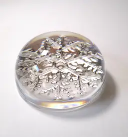 Cristal France Clear Snowflake Paperweight