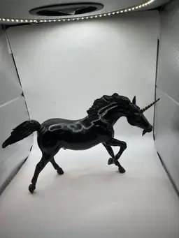 Limited edition, Toys “R” Us unicorn horse BREYER