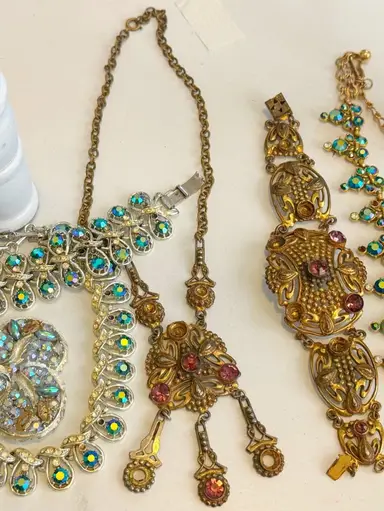 Maci & Lyndsey (Rose Cove Vintage) Show! 