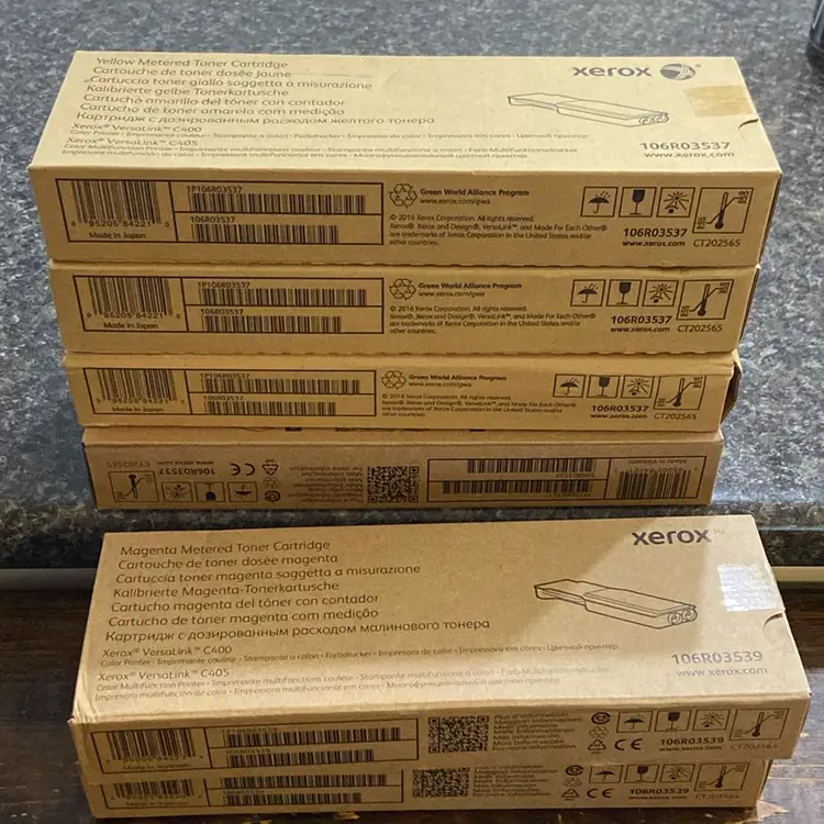 Xerox Toner Yellow X 4 Magenta X 2. 106r03539 106r033537