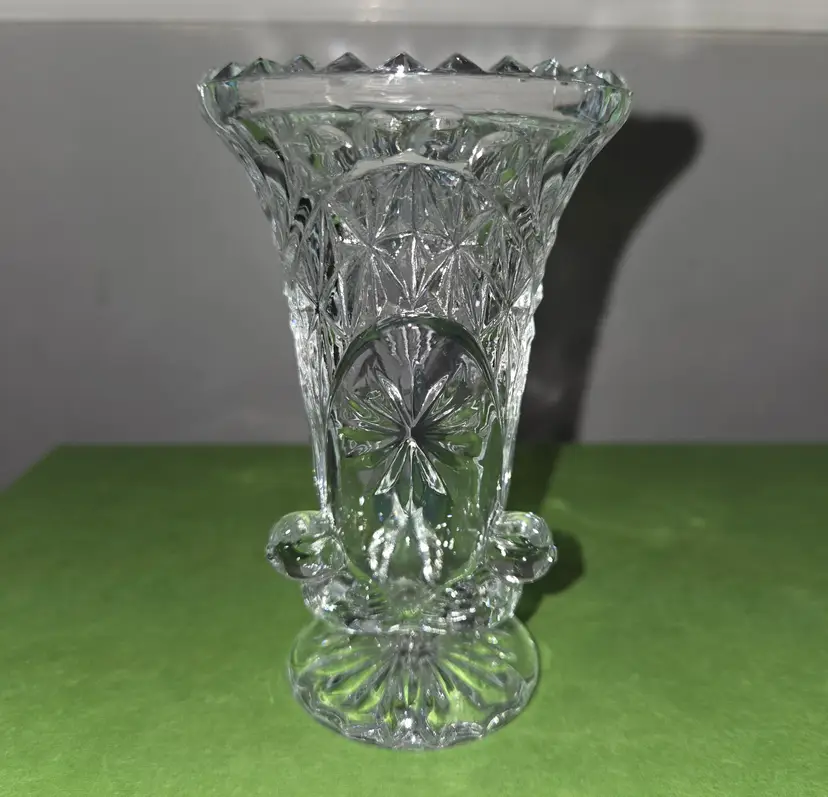 Hofbauer Byrdes Lead Crystal Bud Vase