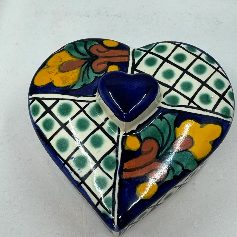 Mexican Talavera Heart Trinket Box Hand Painted, On Glaze Skip As Pictured