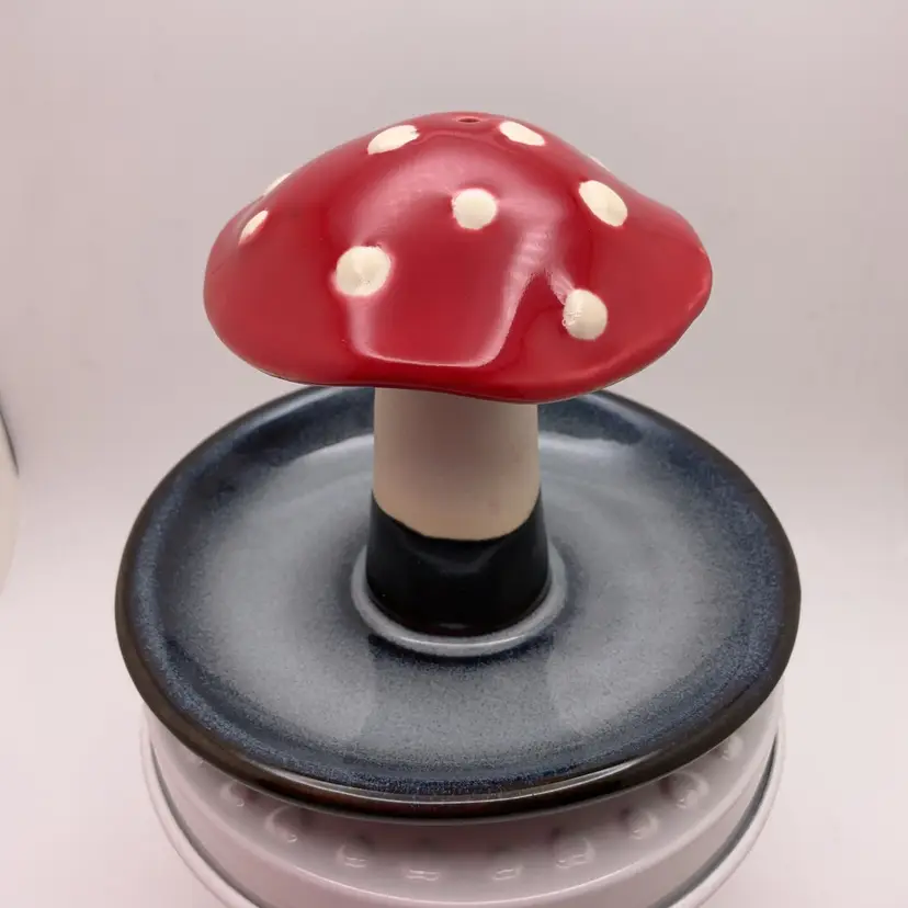 POW4 NWT Ceramic Mushroom Incense Burner Trinket Dish 3.5” World Market