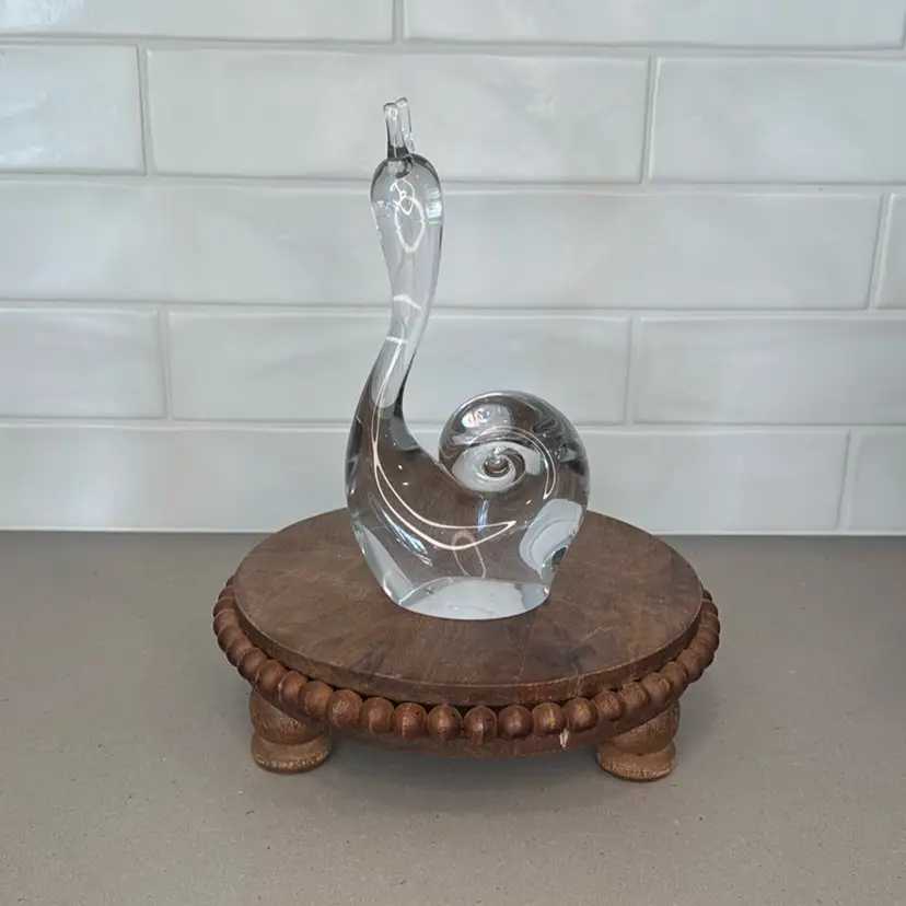 Glass Snail Paperweight / Figurine (I GLOW💚)