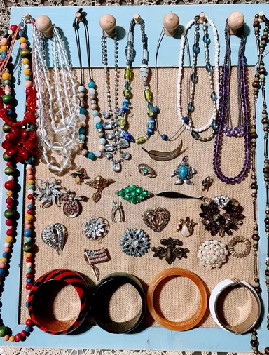 1st Jewelry Show - Low Starts & Bundling!