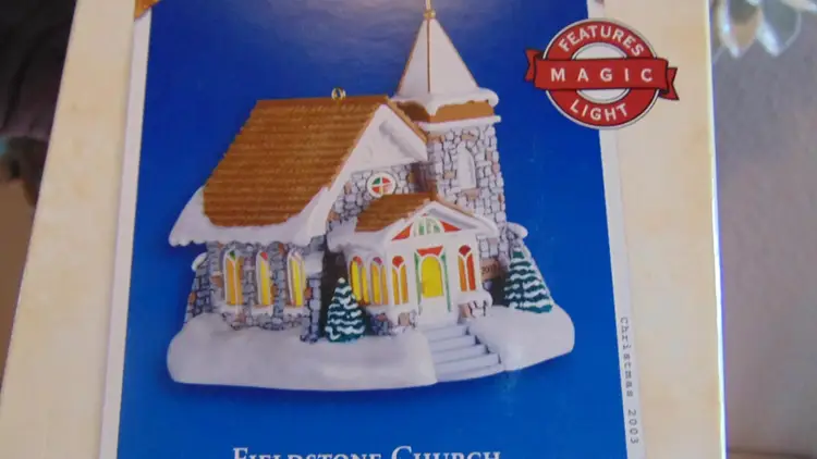 Beautiful Pre Owned 2003 Hallmark Keepsake Ornament Magic Collectors Series Fieldstone Church