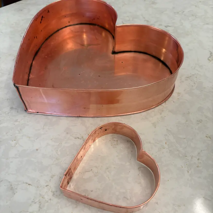 Large copper Heart Serving Tray Or Wall Hanging 12”x14”x1.5” With Cookie Cutter