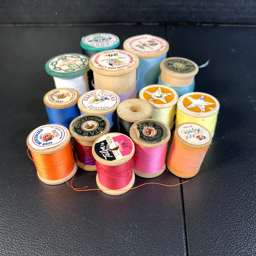 15-Wood Thread Spools
