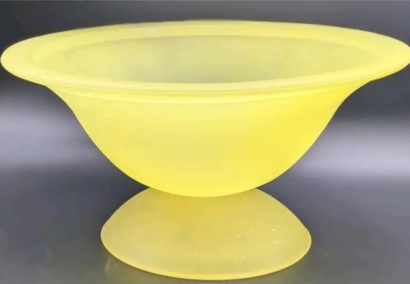 Large Bright Vintage Unsigned Tiffin Frosted Yellow Fruit Bowl