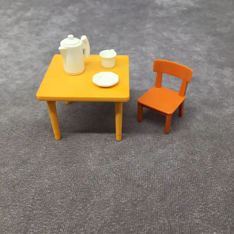 Playmobil Yellow Table, Dishes & 1 Chair