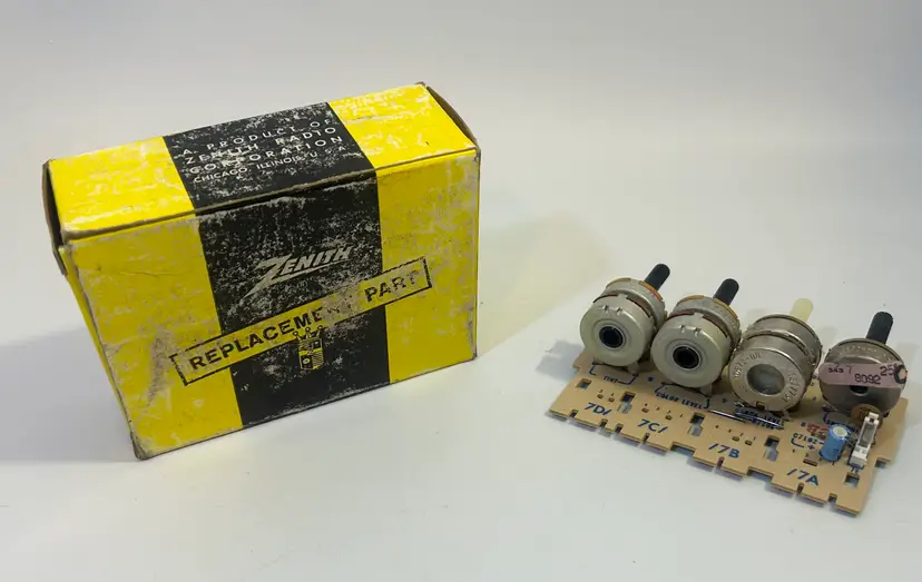 Vintage Zenith NOS Replacement Part 9-157 Controls Module