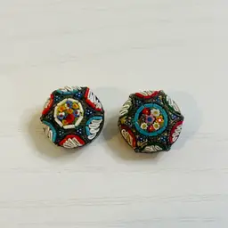 Vtg Italian Mosaic Clip Earrings Multi Color Flowers Rope Edge 3/4" Italy