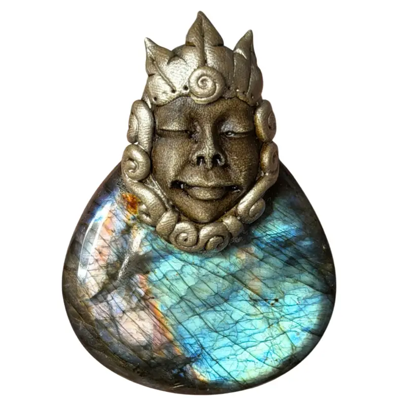 Handmade labroradite pendant, Full Flash 🌟