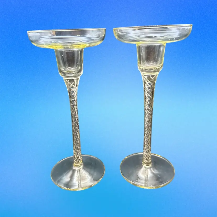 B008 Crystal air twist candlesticks