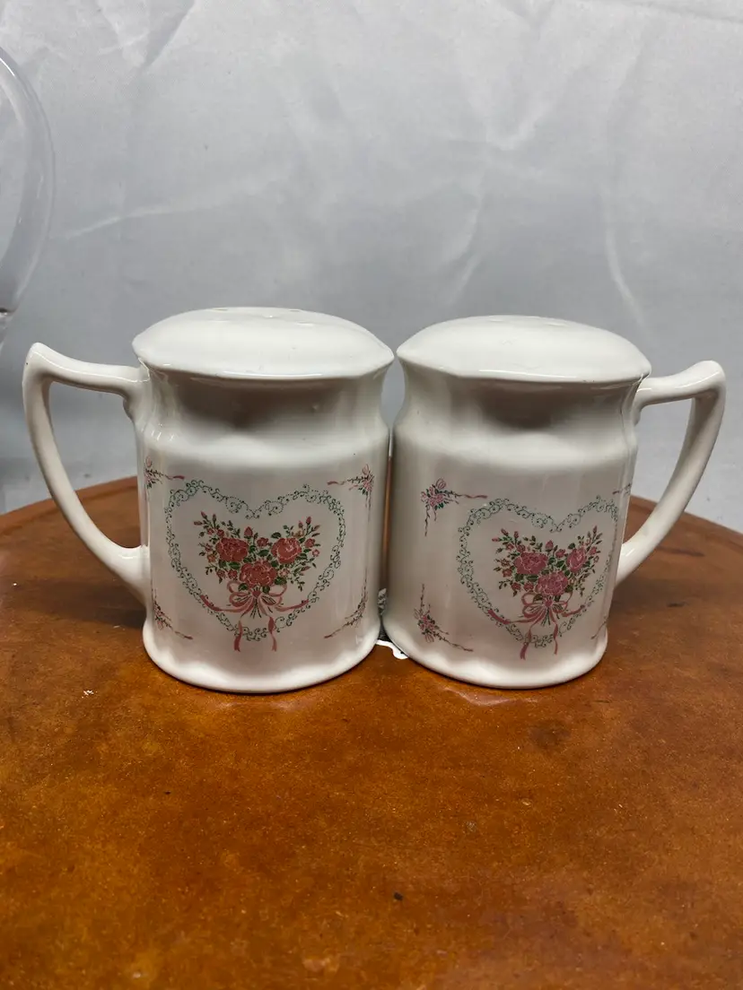 Large Floral Shakers