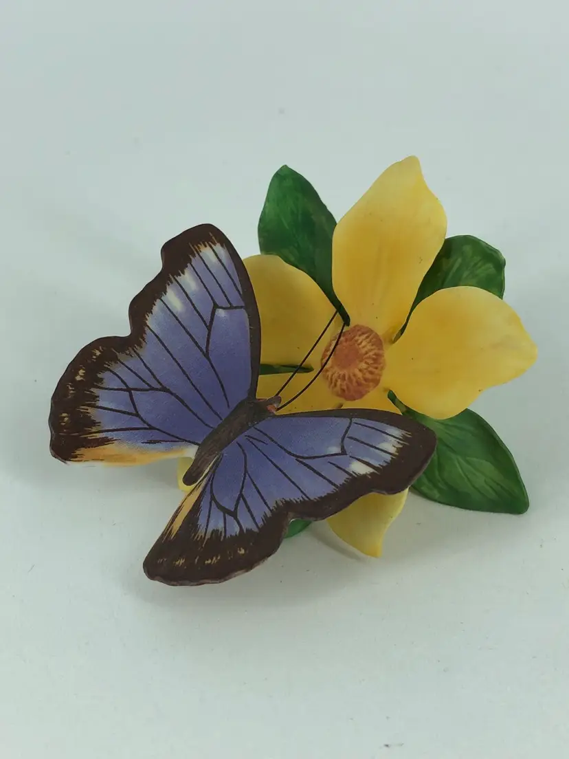 Vintage Franklin Mint Butterflies of the World Porcelain Figurine 1985 Purple