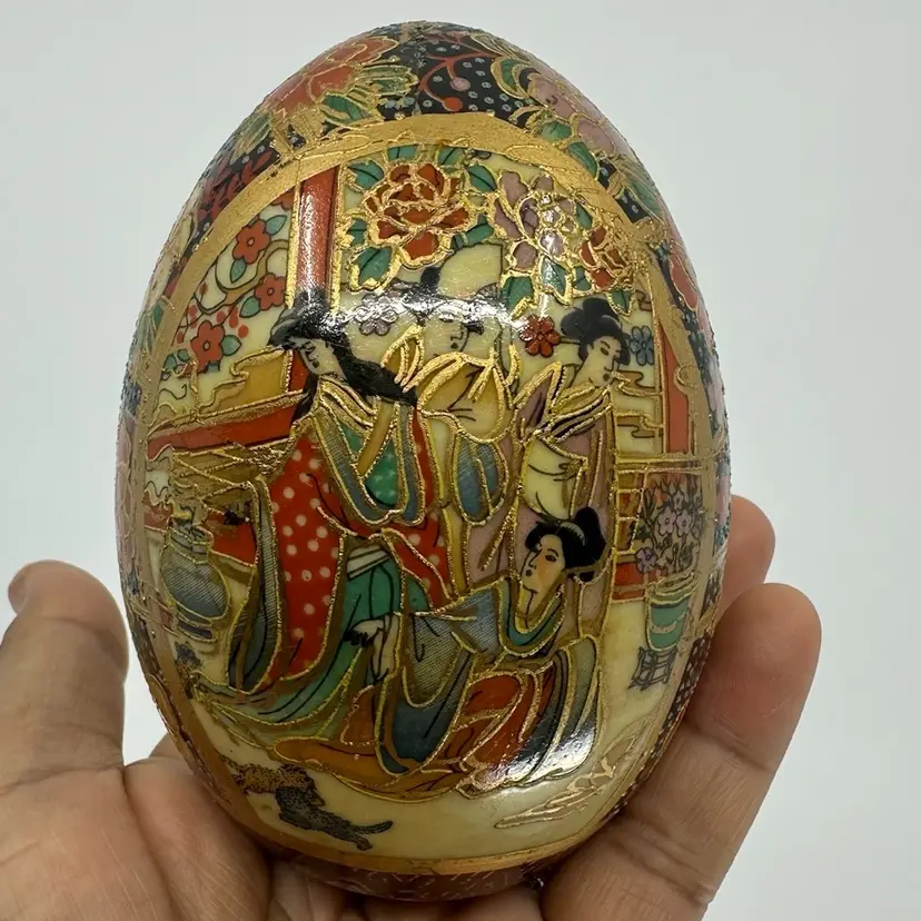 Satsuma Moriage Handpainted Porcelain Vintage Egg On Wooden Stand