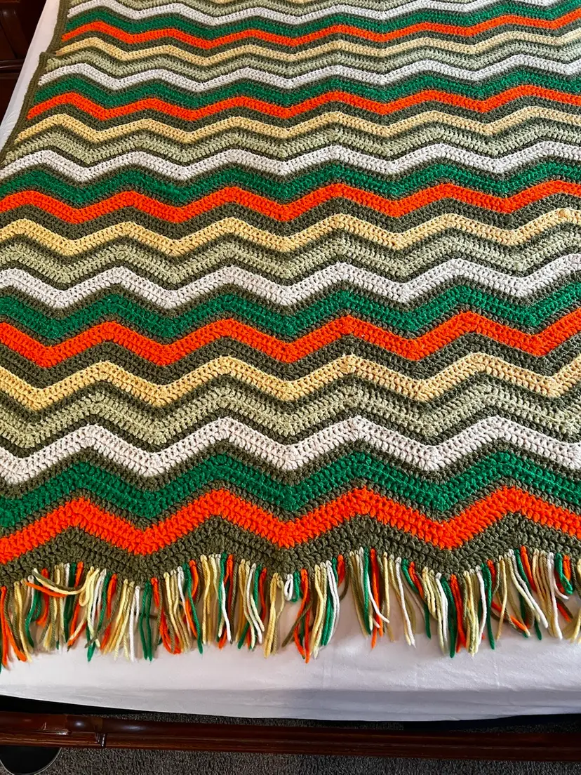 #970B Vintage Handmade Crochet Afghan
