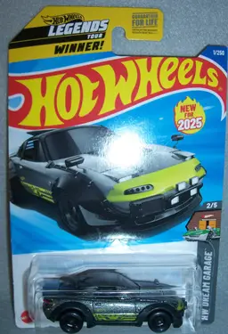 2025 Hot Wheels HW Dream Garage Mazda MX-5 Miata NEW