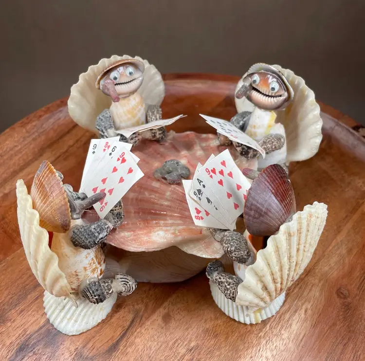 Vintage 1970's 4 Sea Shell Clams with Googly Eyes Smoking Cigars Playing Poker - Shell Anthropomorphic Sculpture