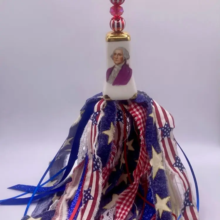 Vintage George Washington Americana Themed Salt Shaker Tassel