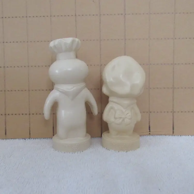 VTG Plastic Pillsbury Doughboy & Girl Poppin Fresh Salt & Pepper Shaker Set