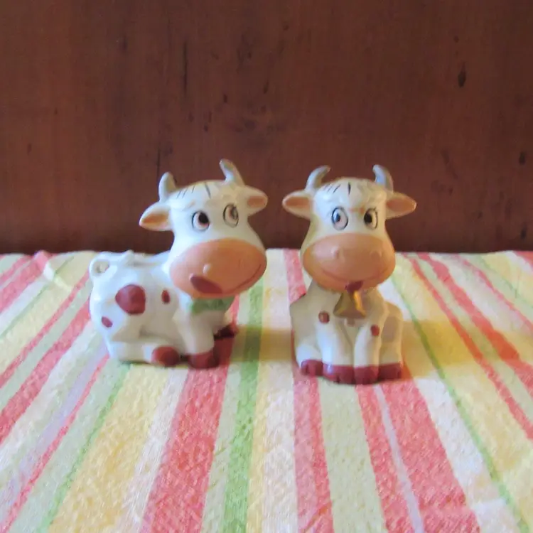 Brown & White Cows Salt and Pepper Shaker Set