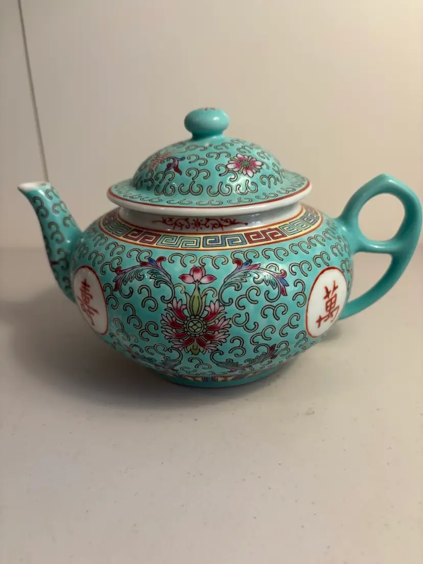 Vintage Chinese porcelain wan-shou-wu-jiang turquoise blue teapot