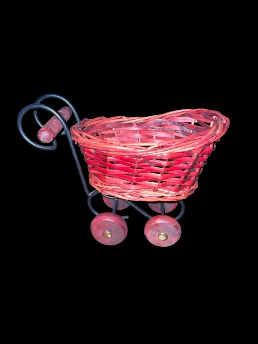 Wicker Carriage