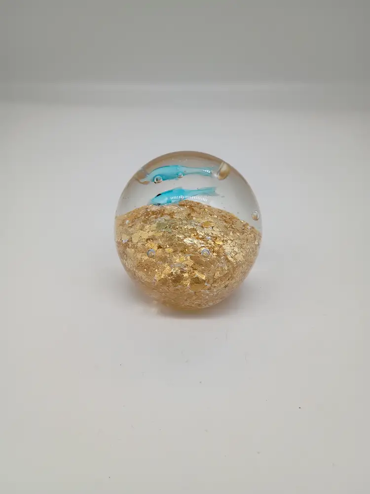 Aquarium Art Glass Paperweight 2 Fish with Gold Aventurine Bottom 3 IN