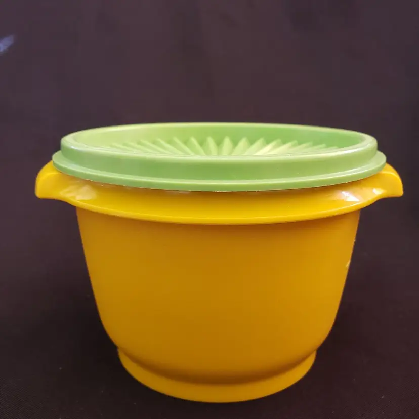 Tupperware Mismatch Set Gold Yellow Bowl Avocado Green Lid Small 5 5/8" READ
