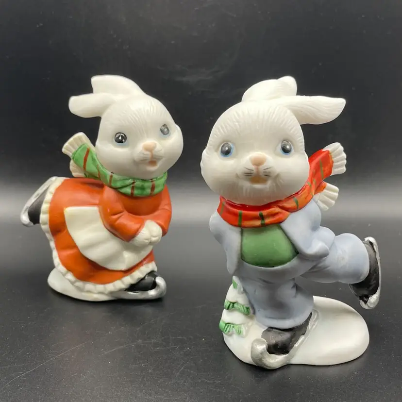 Homco Ice Skating Bunny Rabbits #5305 VTG Set of 2 Anthropomorphic Figurines Winter