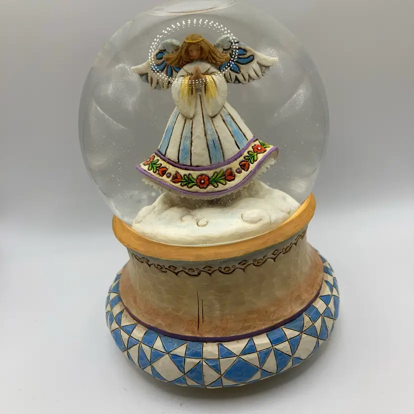 Jim Shore, “Angel On Wing” “Angels We Have Heard On High” Musical Snow Globe! 6” Tall!
