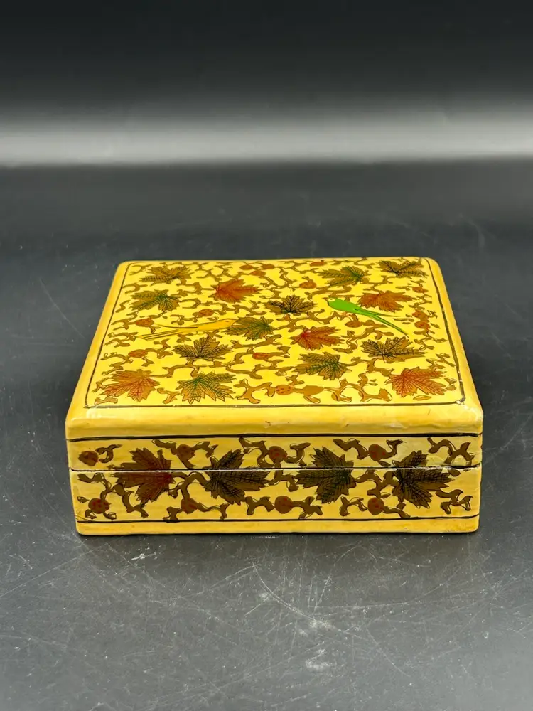 6 Vintage Kashmir Papier-Mâché Hand Painted Box With Coasters, Gold – Red Birds And Leaves