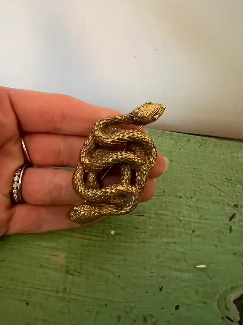 Gothic Serpent Brooch. Twisted Snake Pin Gold Tone Estate Costume Jewelry