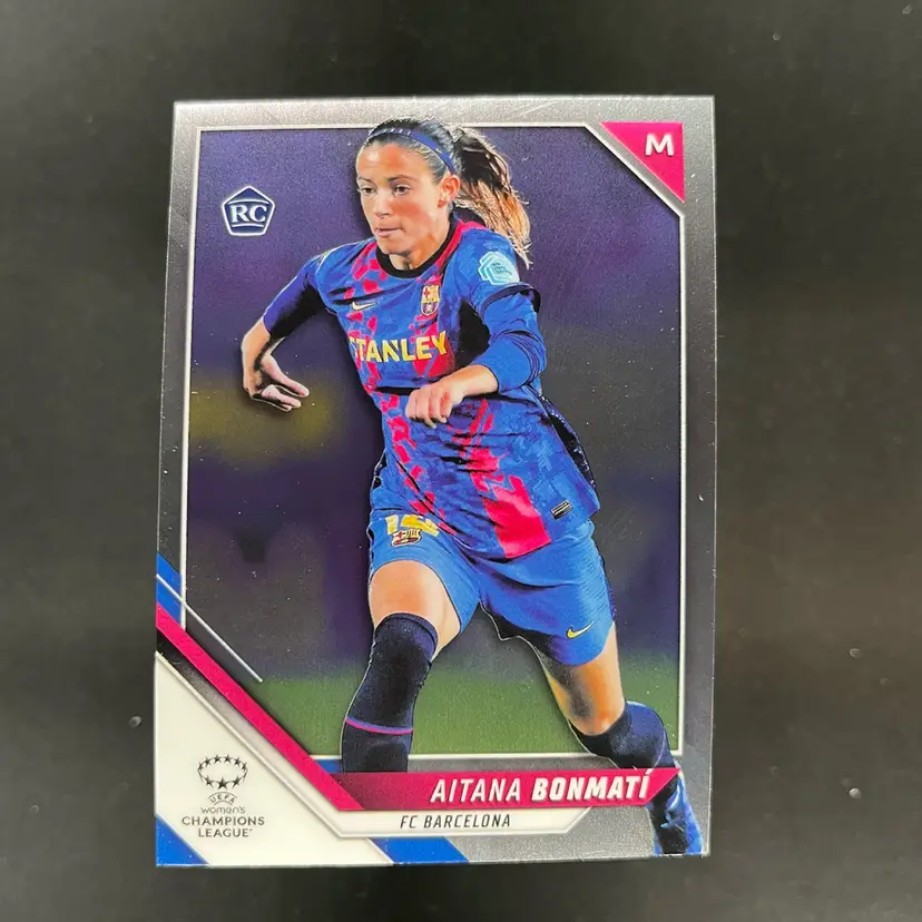 Aitana Bonmati 2021/22 Topps Chrome UWCL Base Barcelona Soccer Card