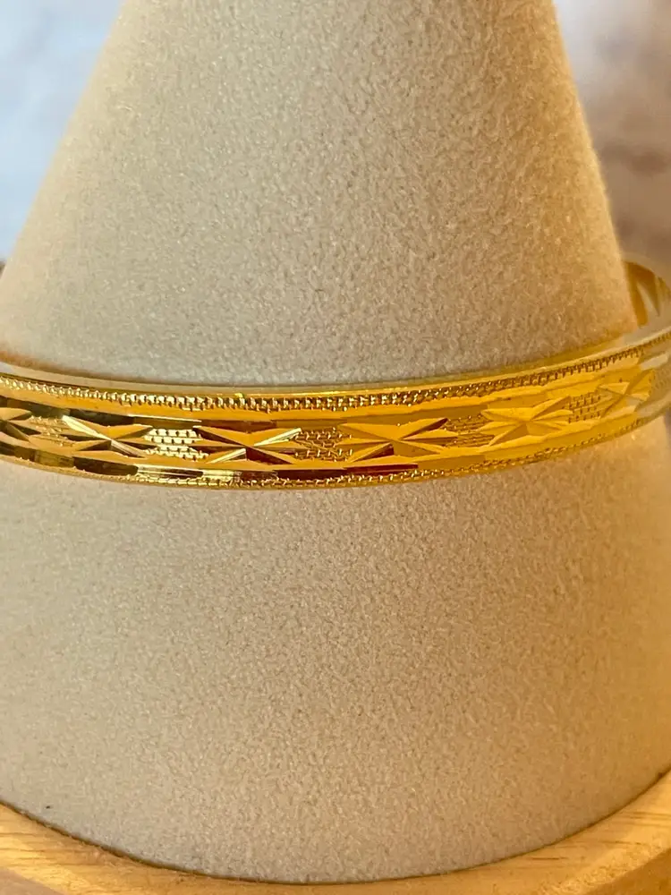 Vintage Gold Tone Etched Bangle Bracelet with Safety Chain Hinged